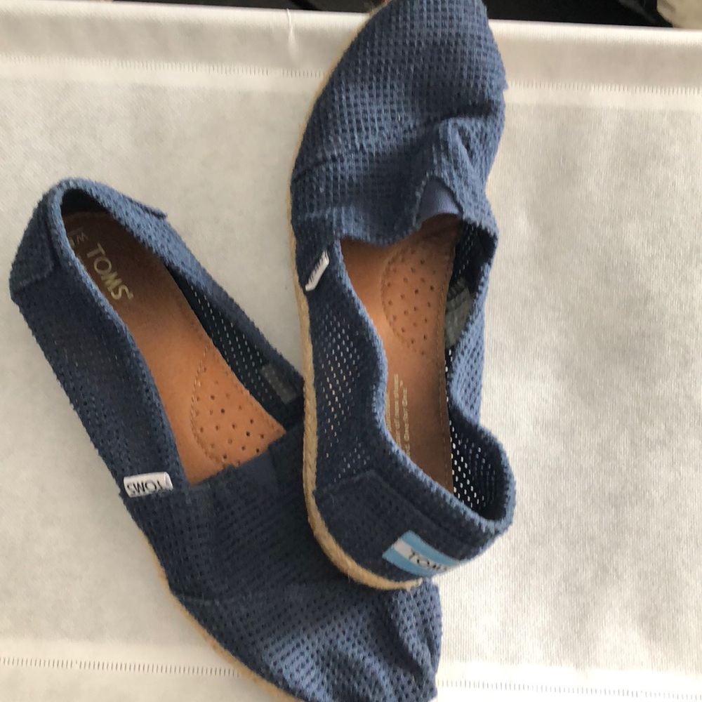 Toms flat shoes